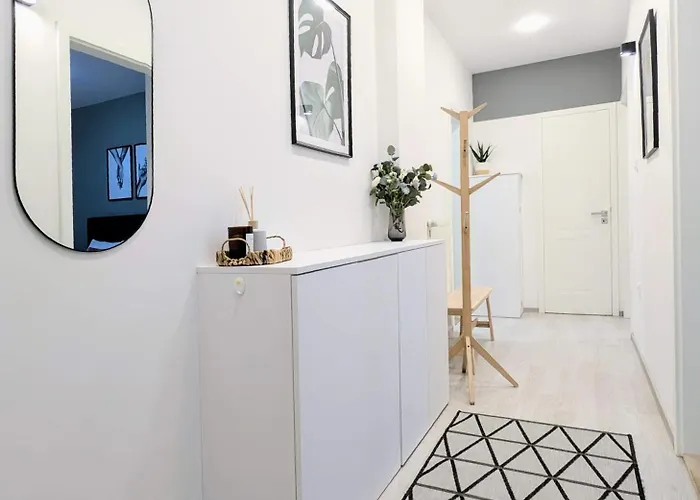 Old Town 2 Bdr, Free Coffee Apartment